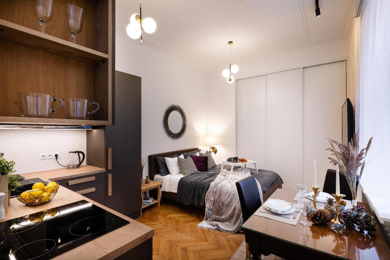 Brivibas House Design Apartments In City Center Riga Extérieur photo