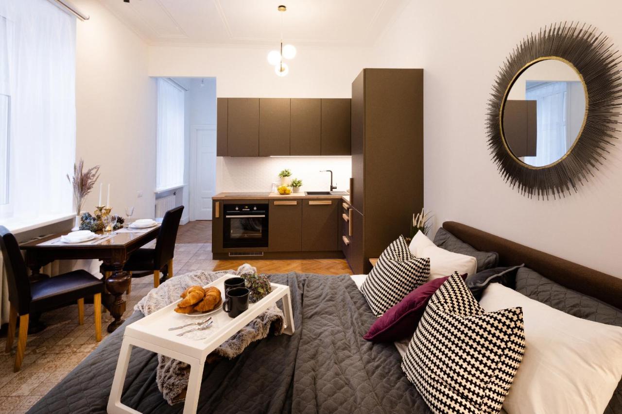 Brivibas House Design Apartments In City Center Riga Extérieur photo