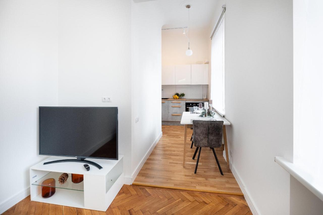 Brivibas House Design Apartments In City Center Riga Extérieur photo