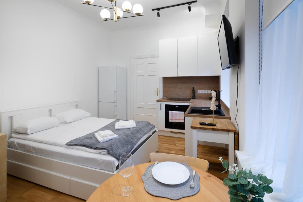 Brivibas House Design Apartments In City Center Riga Extérieur photo